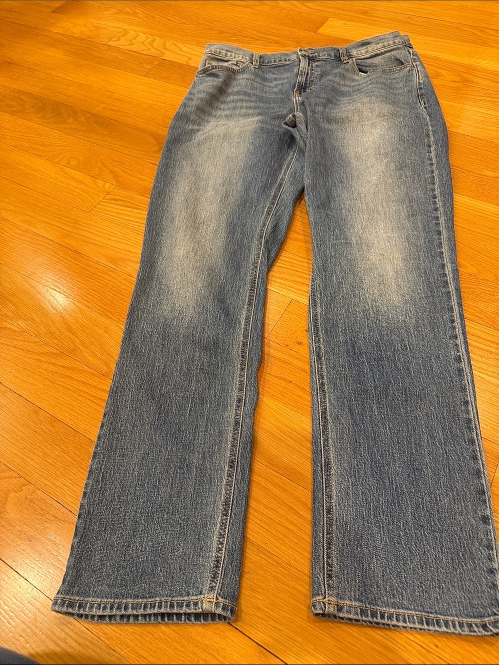 Old navy mid-rise wow boyfriend jeans size 12 .